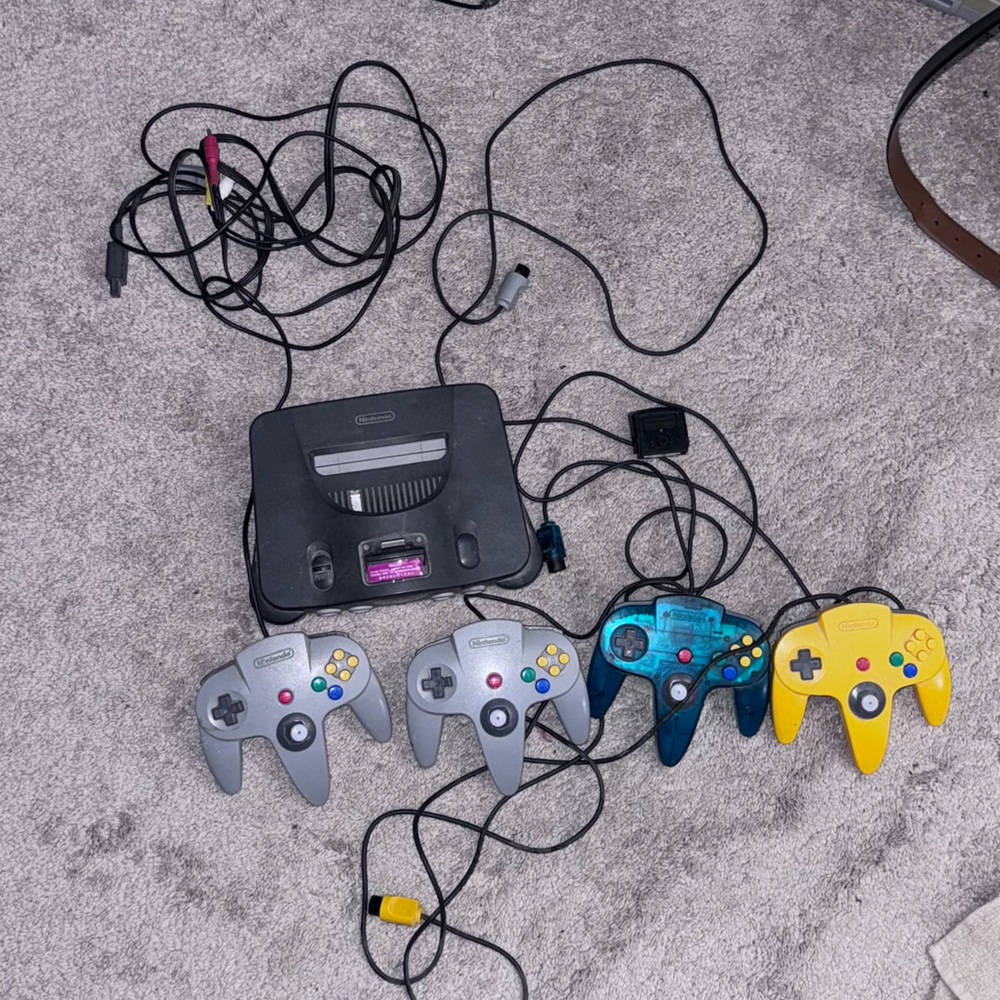 Nintendo 64 bundle 4 controllers console and random Wires